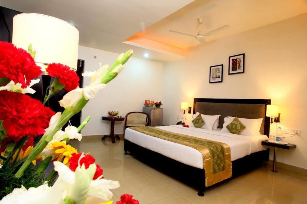 Swagath De Royal Hotel Hyderabad Bagian luar foto